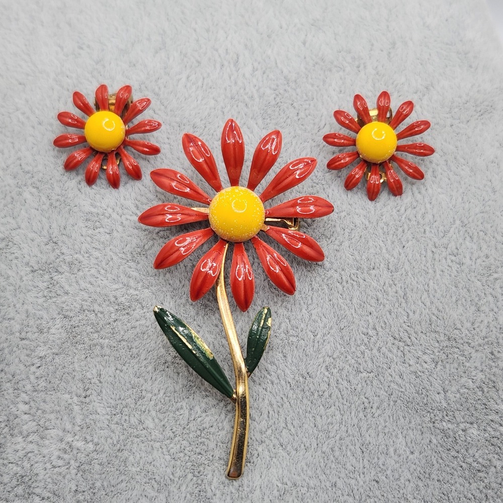 Vintage Red Enamel Flower Brooch Pin Clip On Earrings Mod Pop Art 1960s Set